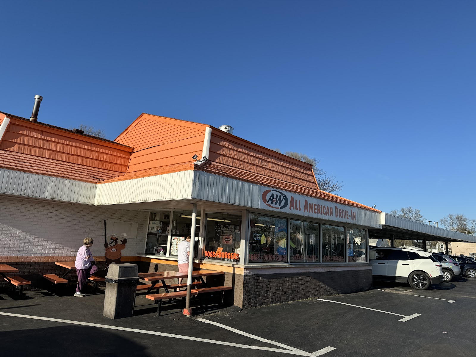 A&W Restaurant — photo