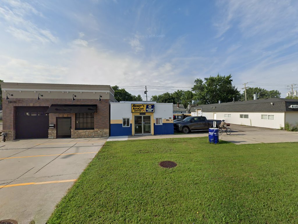 Henry's Auto Care Center — photo