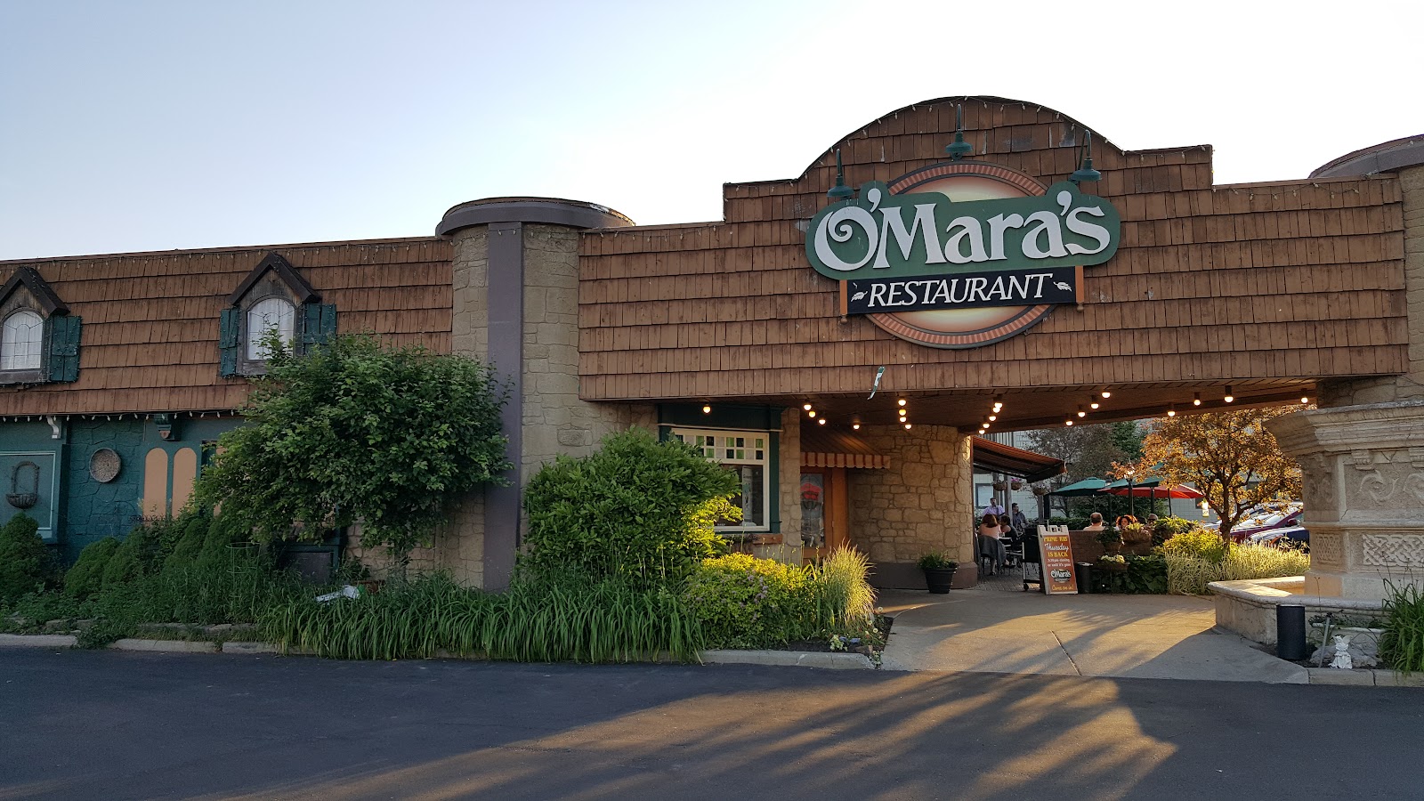 O'Mara's Restaurant in Berkley
