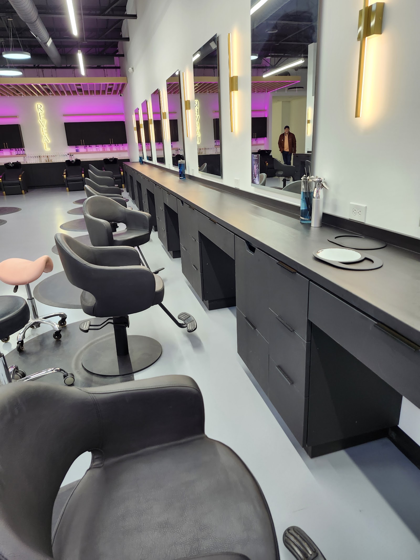 Reveal Salon and Beauty in Berkley